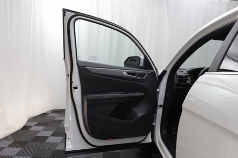 New 2026 Volkswagen Atlas Cross Sport SE image 5