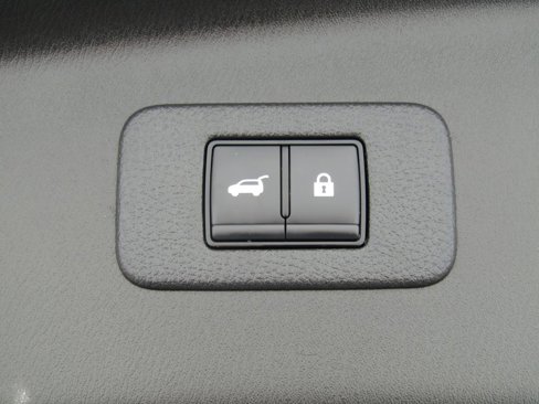 Used 2024 Nissan Armada Platinum w/ Captain's Chairs Package image 9