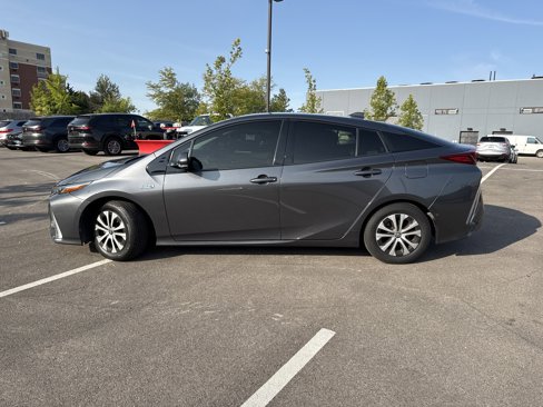 Used 2017 Toyota Prius Prime Plus image 2