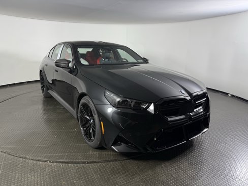 New 2026 BMW M5 w/ Carbon Package image 3