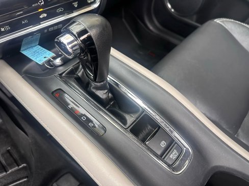 Used 2017 Honda HR-V EX image 16