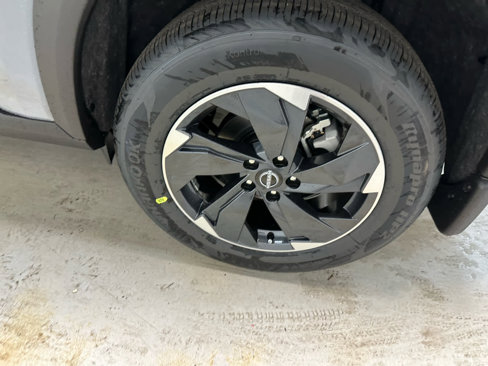New 2026 Nissan Rogue SV image 10
