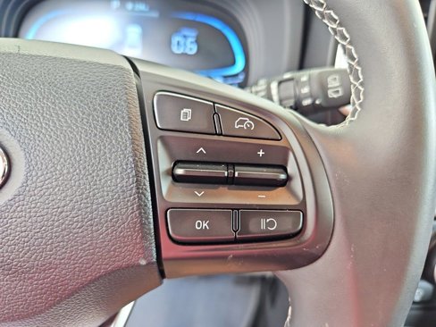 Used 2024 Hyundai Venue SEL image 12