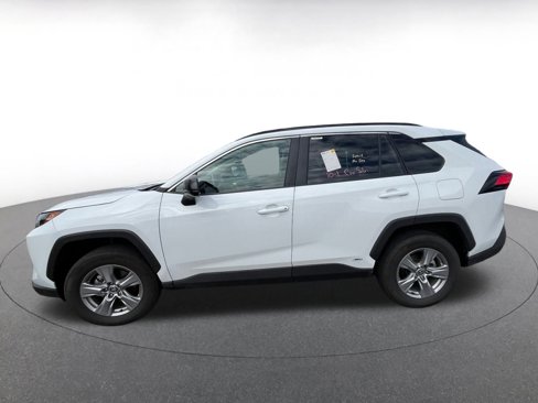 Used 2025 Toyota RAV4 LE image 4