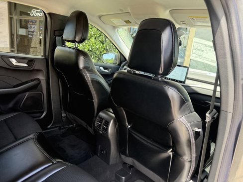 Certified 2025 Ford Escape SE image 24