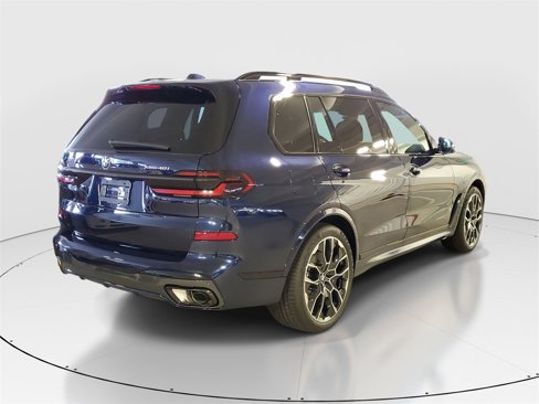 New 2026 BMW X7 xDrive40i w/ Executive Package image 3