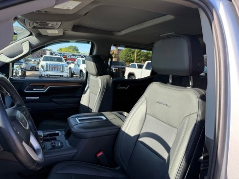 Used 2022 GMC Sierra 1500 Denali w/ Denali Reserve Package image 13