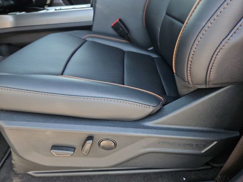 New 2025 Ford F250 Lariat w/ Lariat Ultimate Package image 23