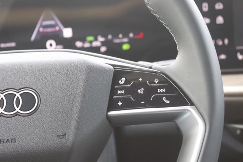 New 2025 Audi Q5 Premium Plus image 22