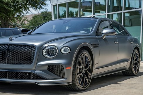 New 2025 Bentley Flying Spur Plug-In Hybrid image 10