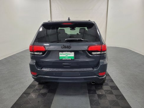 Used 2018 Jeep Grand Cherokee Altitude image 7