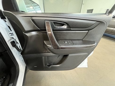 Used 2016 Chevrolet Traverse LTZ image 11