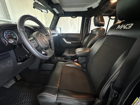 Used 2012 Jeep Wrangler Unlimited Rubicon image 19