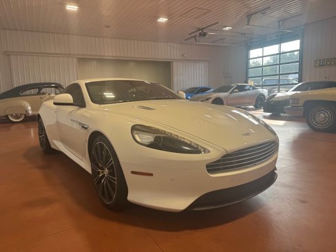 Used 2015 Aston Martin DB9 Coupe image 6
