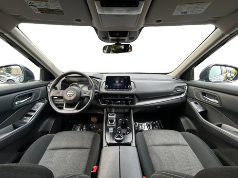 Used 2024 Nissan Rogue SV image 12