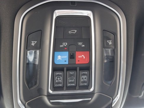 Used 2024 Jeep Wagoneer Series II image 29