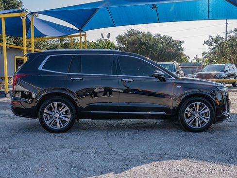 Used 2021 Cadillac XT6 Premium Luxury w/ Platinum Package image 4