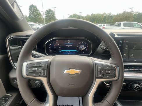New 2026 Chevrolet Silverado 3500 LTZ w/ LTZ Premium Package image 7