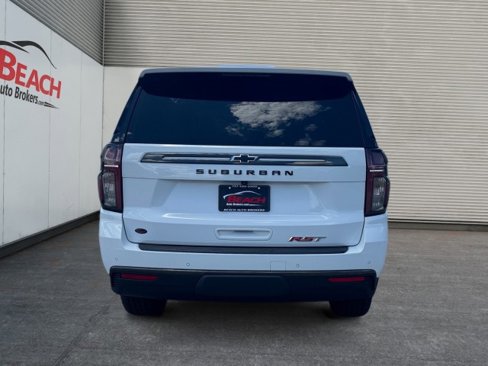 Used 2021 Chevrolet Suburban RST w/ Luxury Package image 15