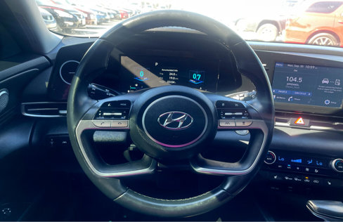 Used 2021 Hyundai Elantra SEL w/ Convenience + Premium Package image 14