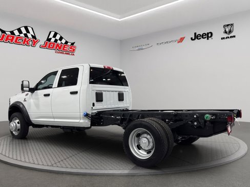 New 2026 RAM 5500 Tradesman w/ Chrome Appearance Group image 3