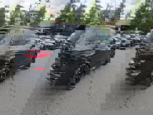 New 2026 BMW X7 M60i image 3