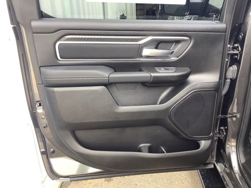 New 2026 RAM 1500 4x4 Crew Cab image 33