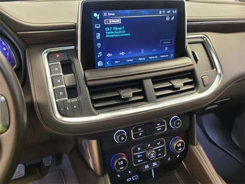 Used 2023 Chevrolet Suburban LT image 18