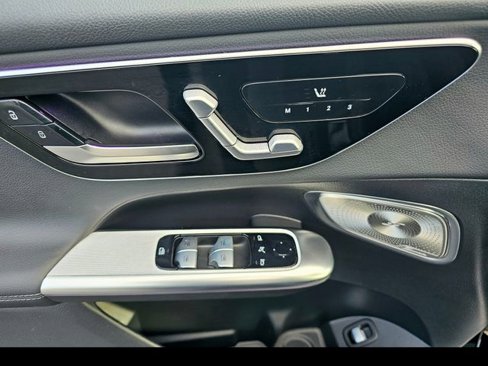 Certified 2025 Mercedes-Benz GLC 300 4MATIC image 21