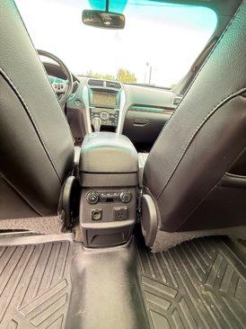 Used 2013 Ford Explorer Limited image 24