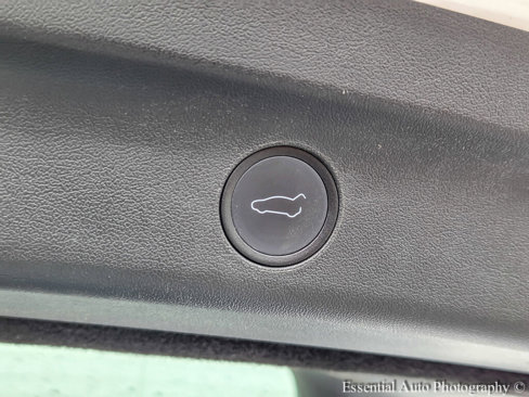 Used 2022 Tesla Model Y Performance image 30
