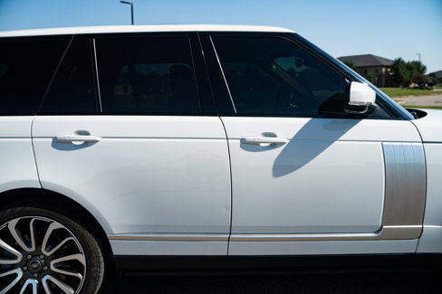 Used 2020 Land Rover Range Rover HSE image 14