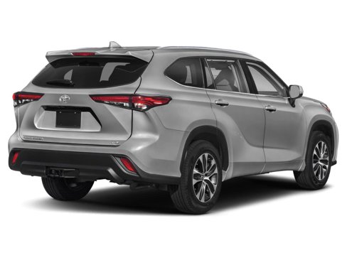 Certified 2021 Toyota Highlander XLE image 3