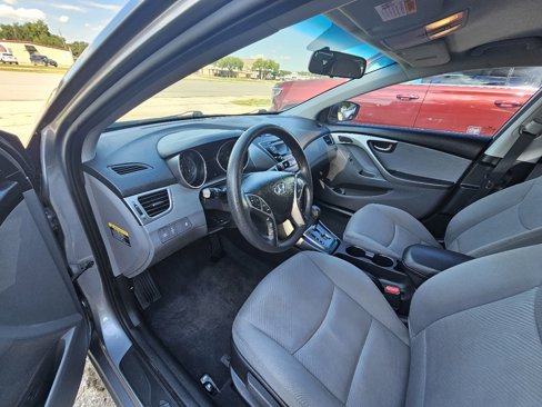 Used 2013 Hyundai Elantra GLS w/ Preferred Pkg image 10