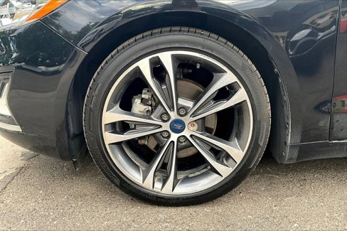 Used 2019 Ford Fusion Titanium image 9