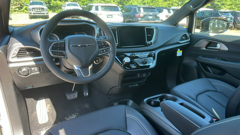 New 2026 Chrysler Voyager LX image 22