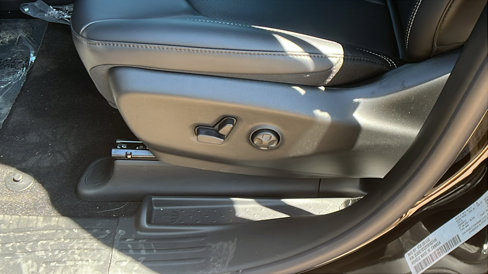 New 2026 Chrysler Voyager LX image 17
