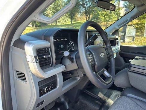 New 2026 Ford F250 XL image 12