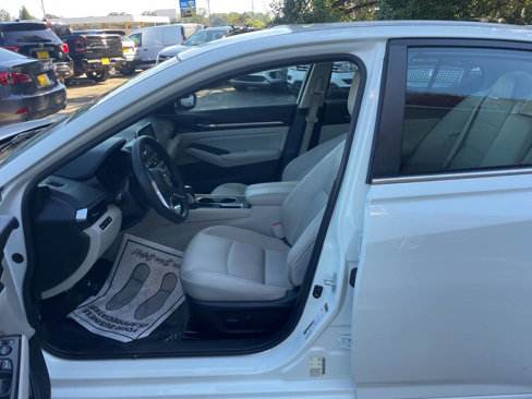 Used 2022 Nissan Altima 2.5 SV image 9