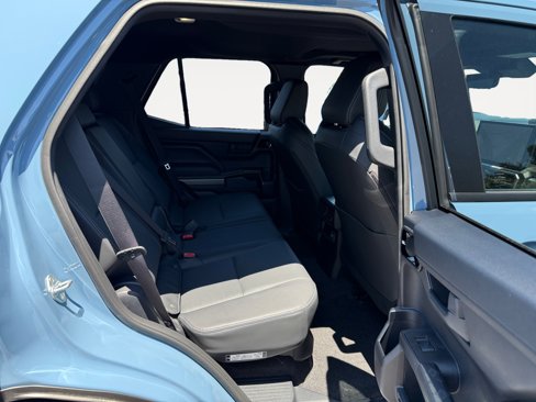Used 2025 Toyota 4Runner TRD Off-Road image 18