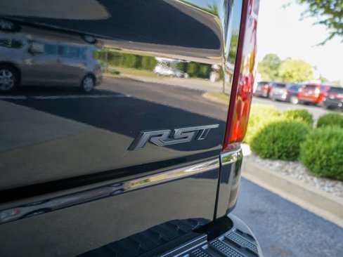 Used 2022 Chevrolet Silverado 1500 RST w/ Redline Edition image 17