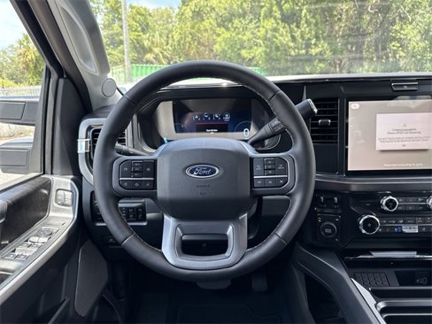 New 2025 Ford F450 Lariat image 15