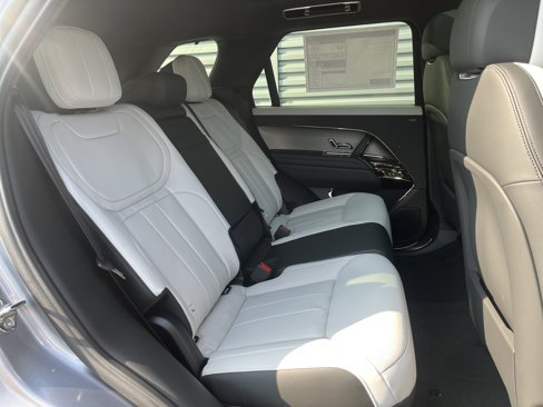 New 2025 Land Rover Range Rover Sport Dynamic SE image 28