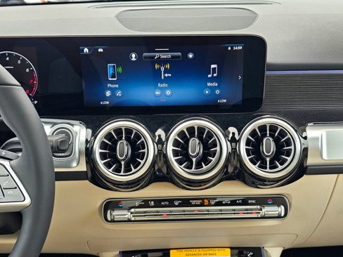 New 2026 Mercedes-Benz GLB 250 4MATIC image 37