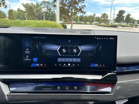 New 2026 BMW M5 w/ Executive Package image 23