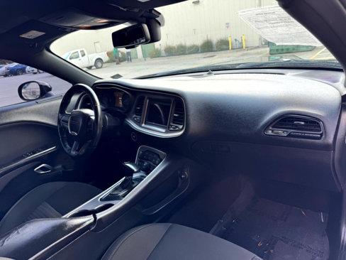 Used 2019 Dodge Challenger R/T w/ Blacktop Package image 19