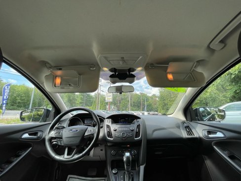 Used 2016 Ford Focus SE w/ Equipment Group 201A image 22