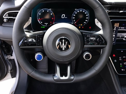 New 2025 Maserati Grecale GT image 23