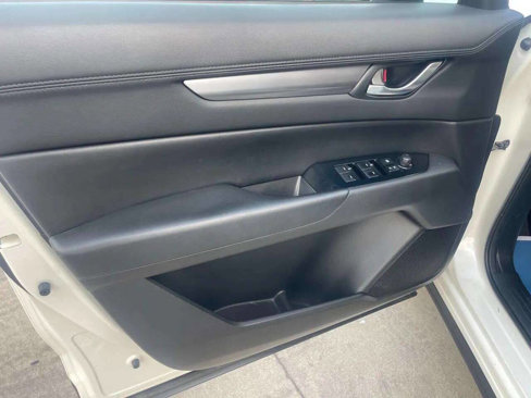 Used 2019 MAZDA CX-5 Touring image 11