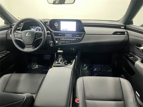 Certified 2025 Lexus ES 300h w/ Premium Package image 15